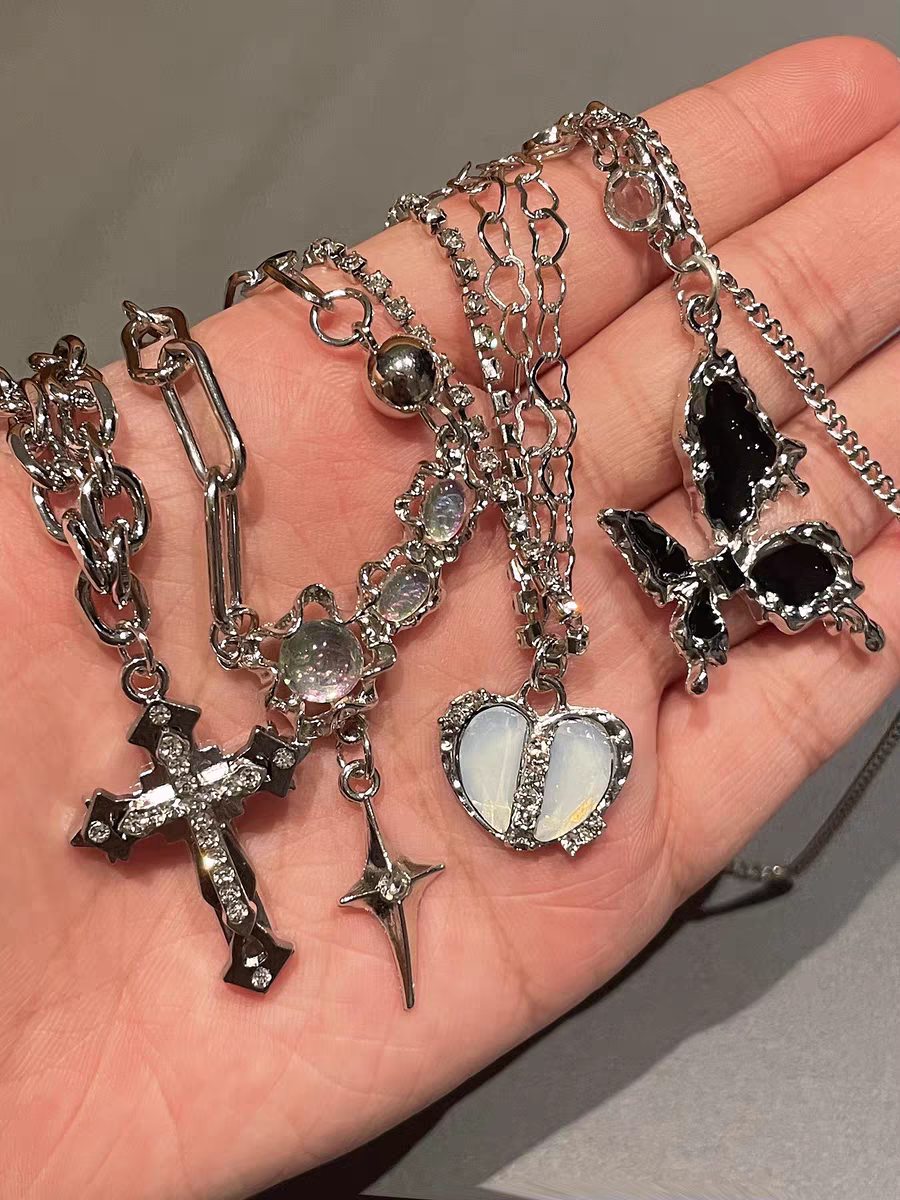 ASSORTED SILVER PENDANT NECKLACES WITH SWEET PATTERN DESIGN