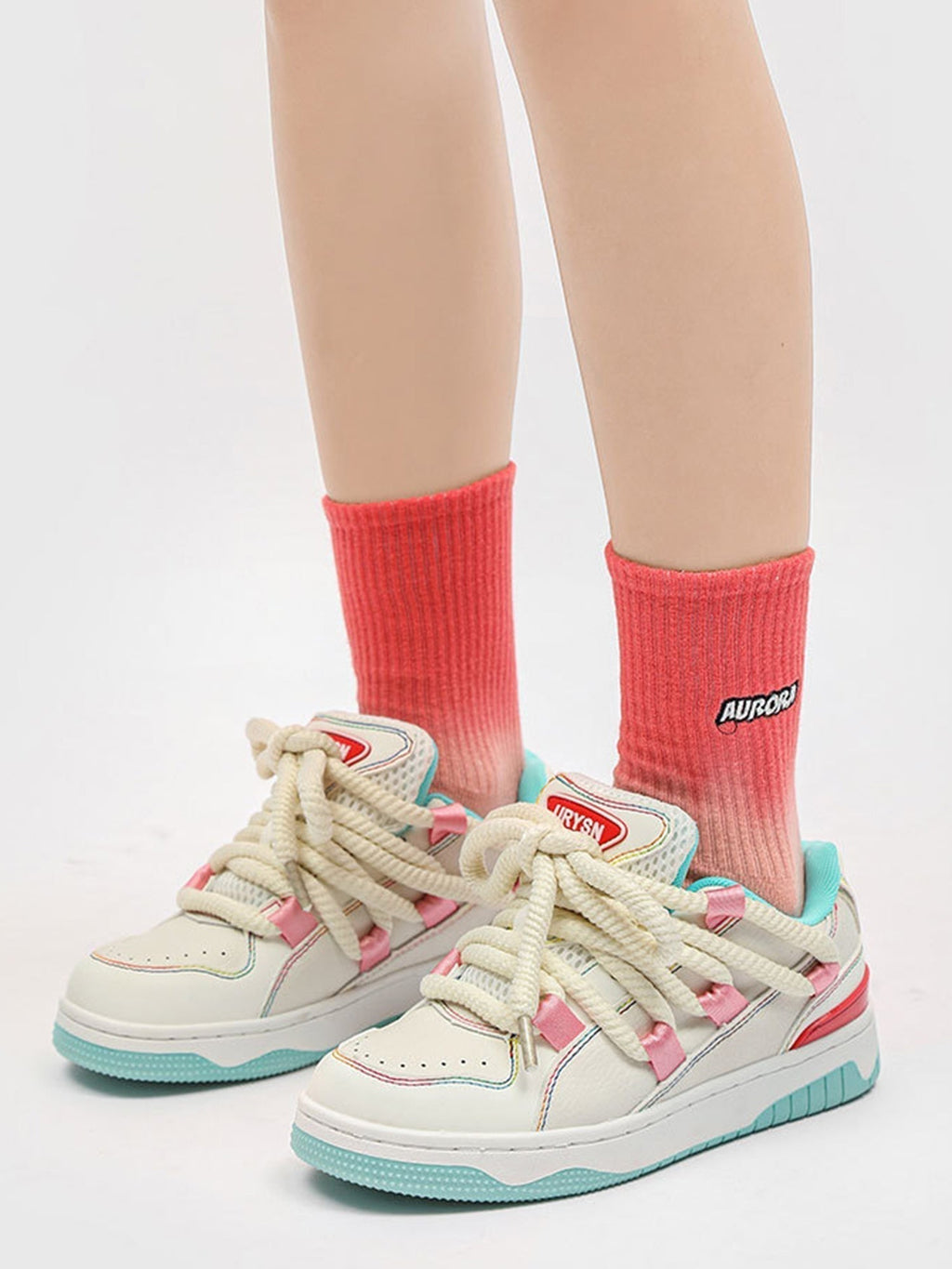 ATHLETIC SHOES WHITE AND BLUE HIGH ROUND TOE DESIGN