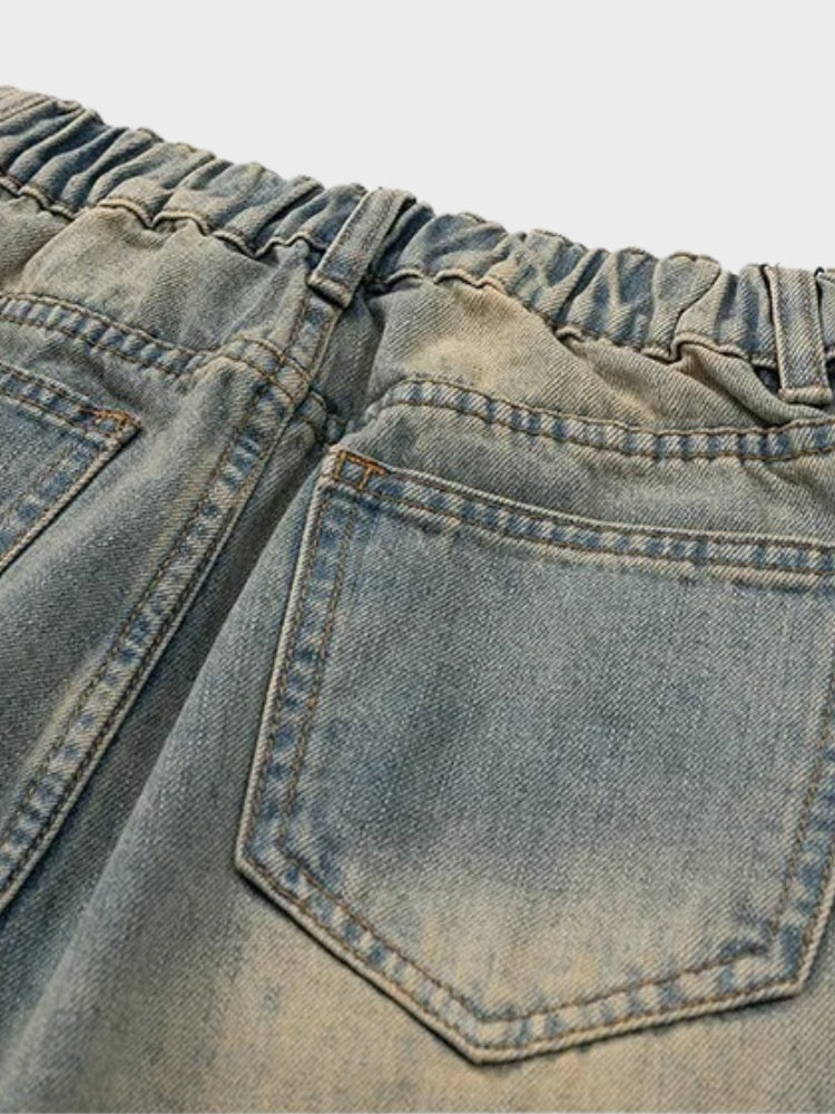 BAGGY JEANS LIGHT WASH WITH VINTAGE STREETWEAR FLAIR