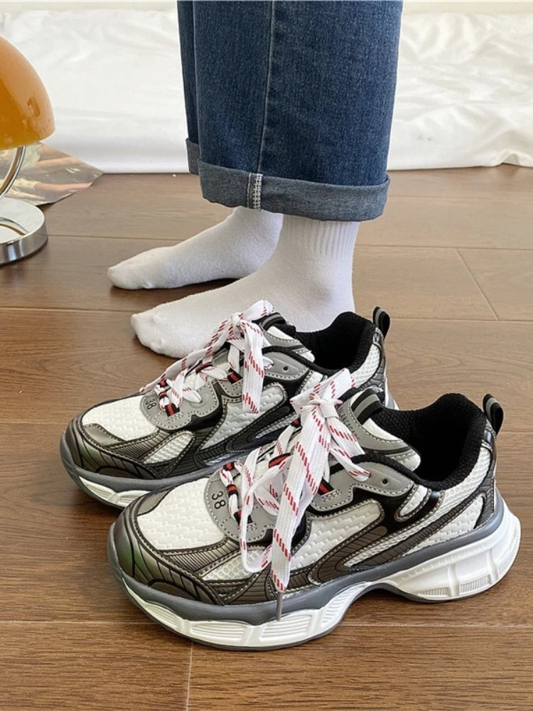 BALANCE SNEAKERS WHITE AND SILVER MESHED FOR REDUCED FATIGUE