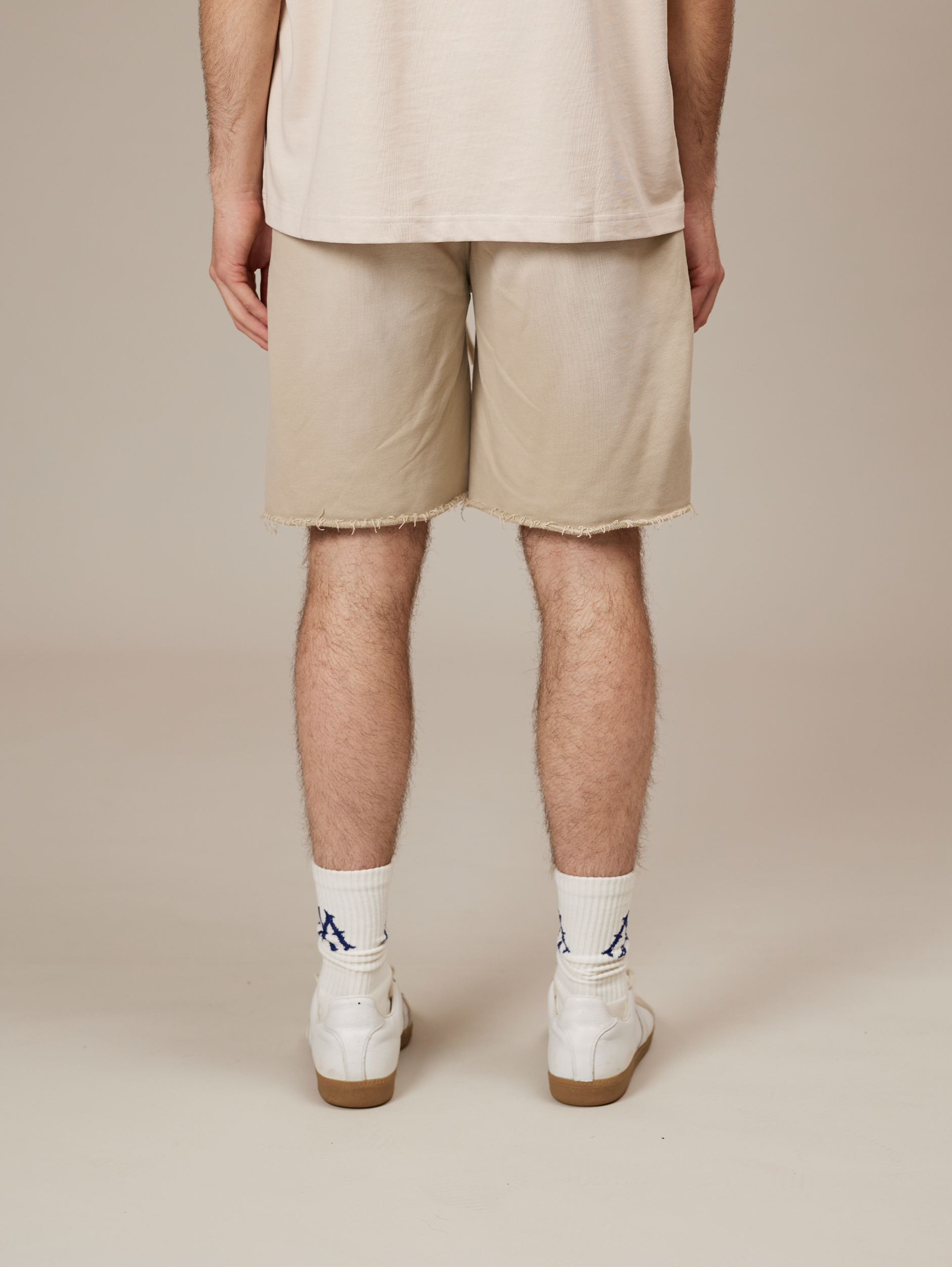 BEIGE DRAWSTRING SHORTS WITH COTTON SUNFADED SPRAY FINISH