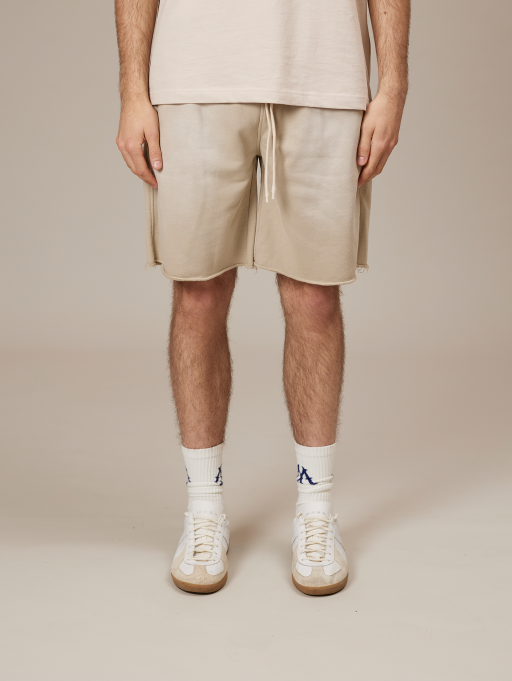 BEIGE DRAWSTRING SHORTS WITH COTTON SUNFADED SPRAY FINISH