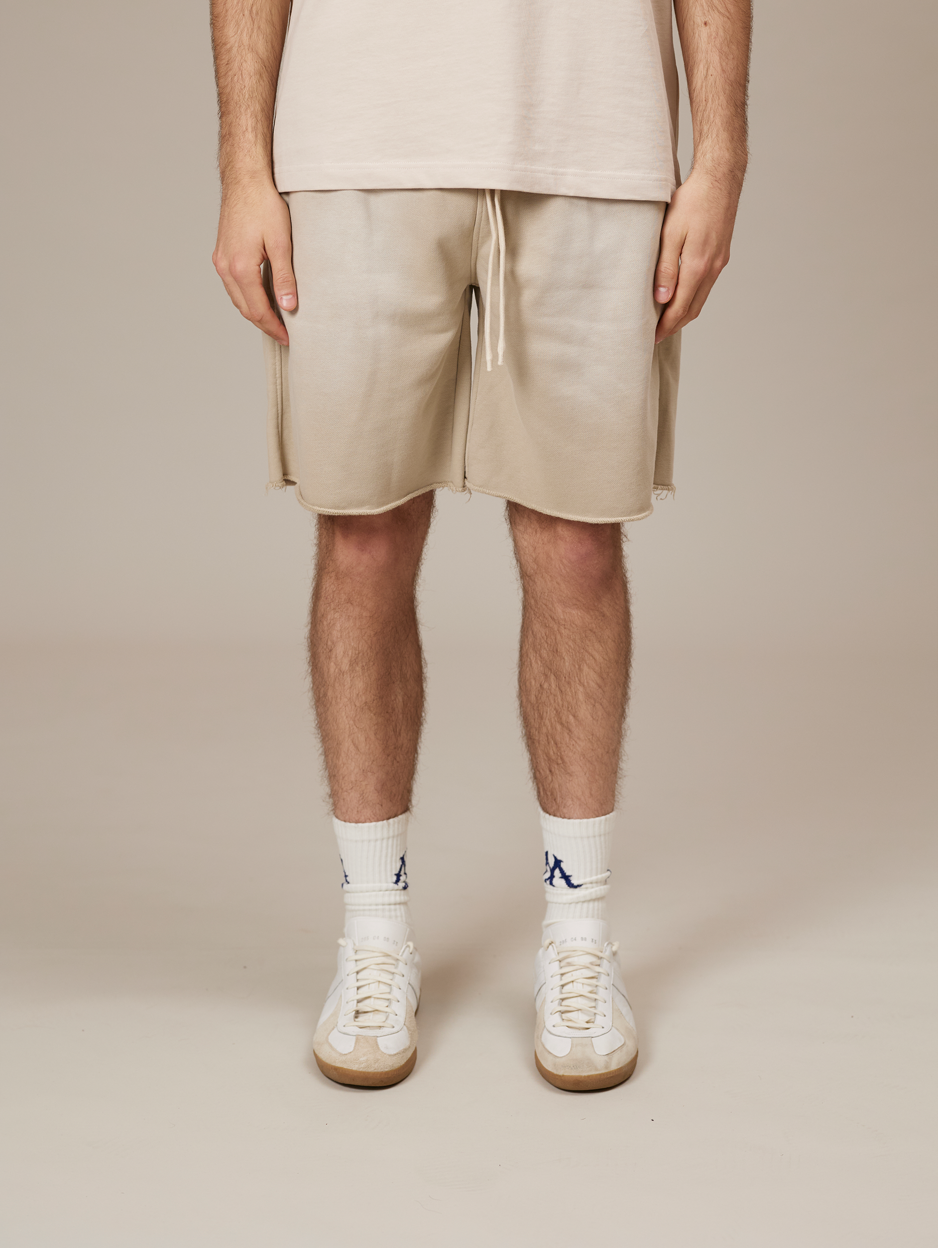 BEIGE DRAWSTRING SHORTS WITH COTTON SUNFADED SPRAY FINISH