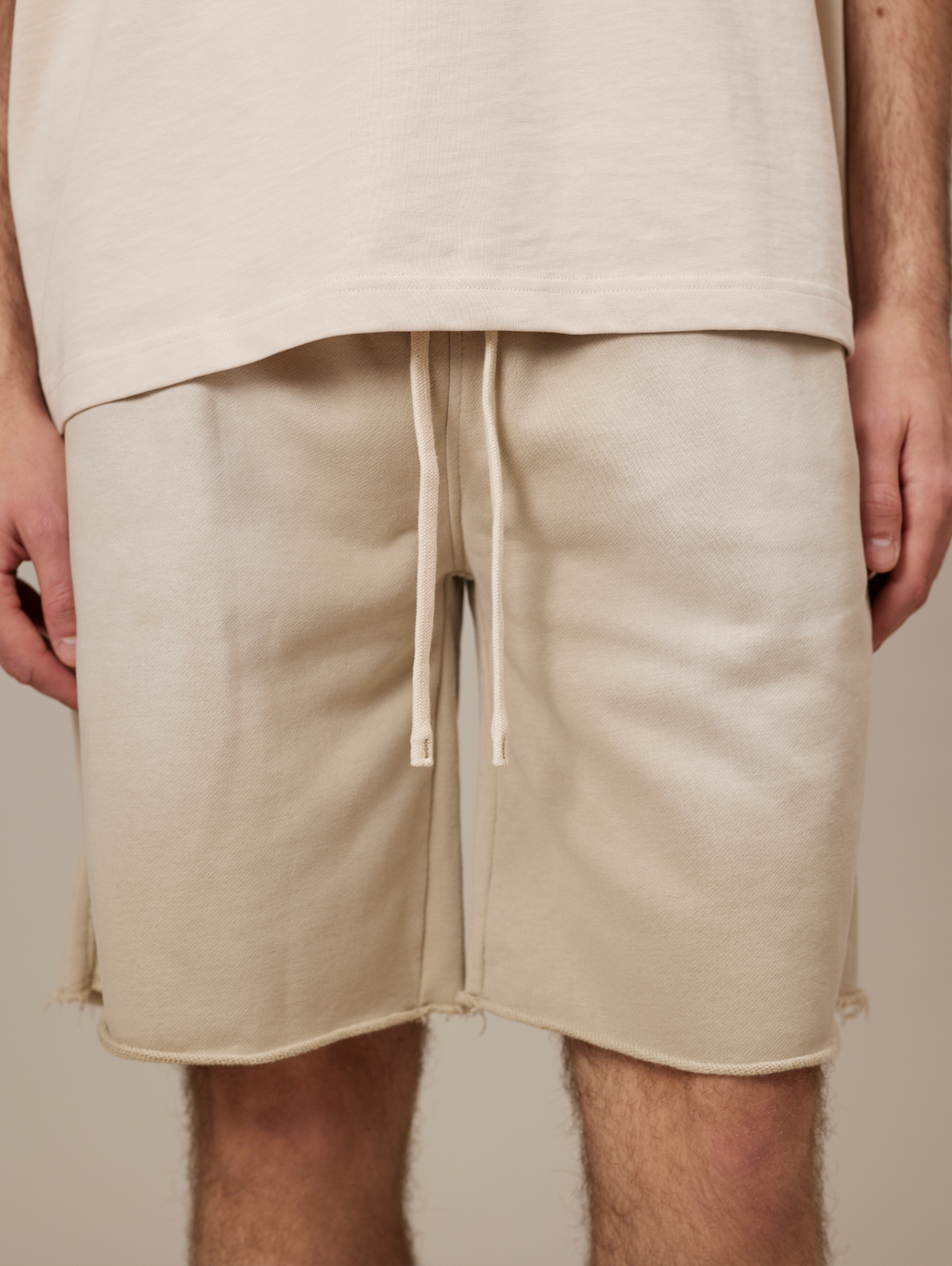 BEIGE DRAWSTRING SHORTS WITH COTTON SUNFADED SPRAY FINISH