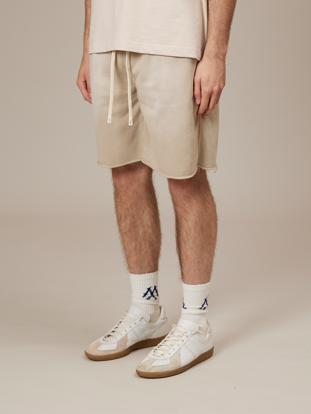 BEIGE DRAWSTRING SHORTS WITH COTTON SUNFADED SPRAY FINISH