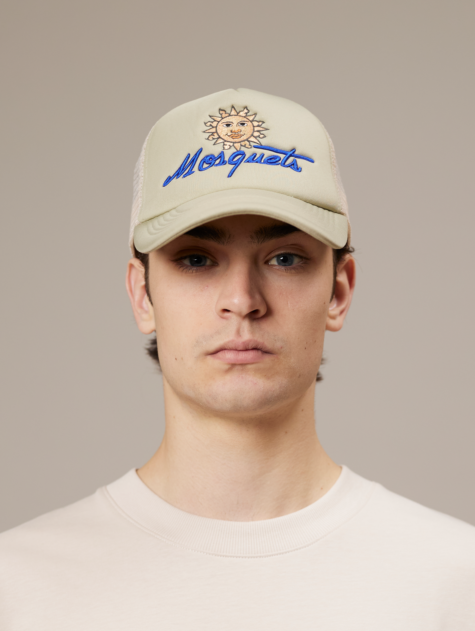 BEIGE FOAM CAP WITH SUN GRAPHIC AND SNAP CLOSURE