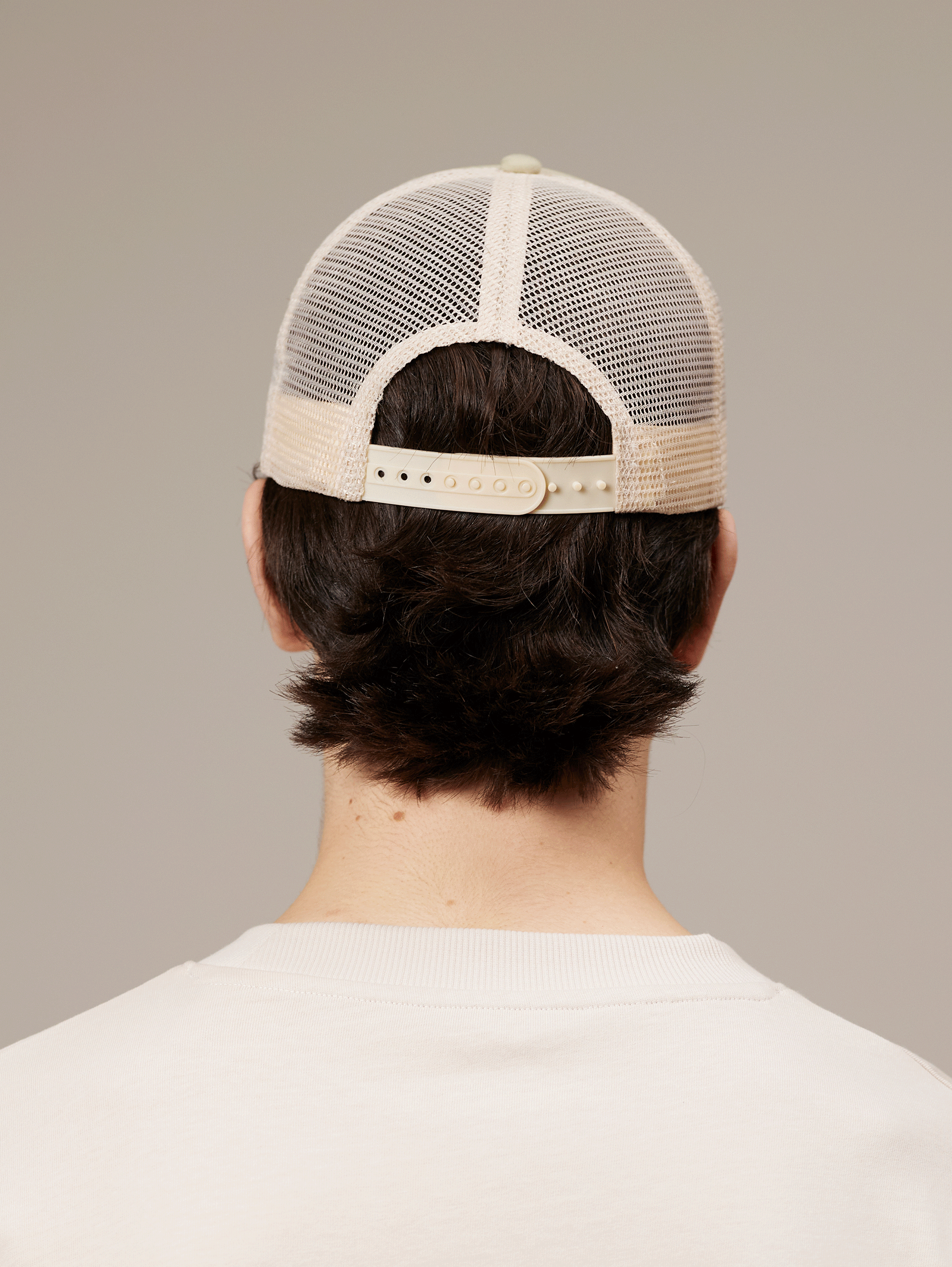 BEIGE FOAM CAP WITH SUN GRAPHIC AND SNAP CLOSURE