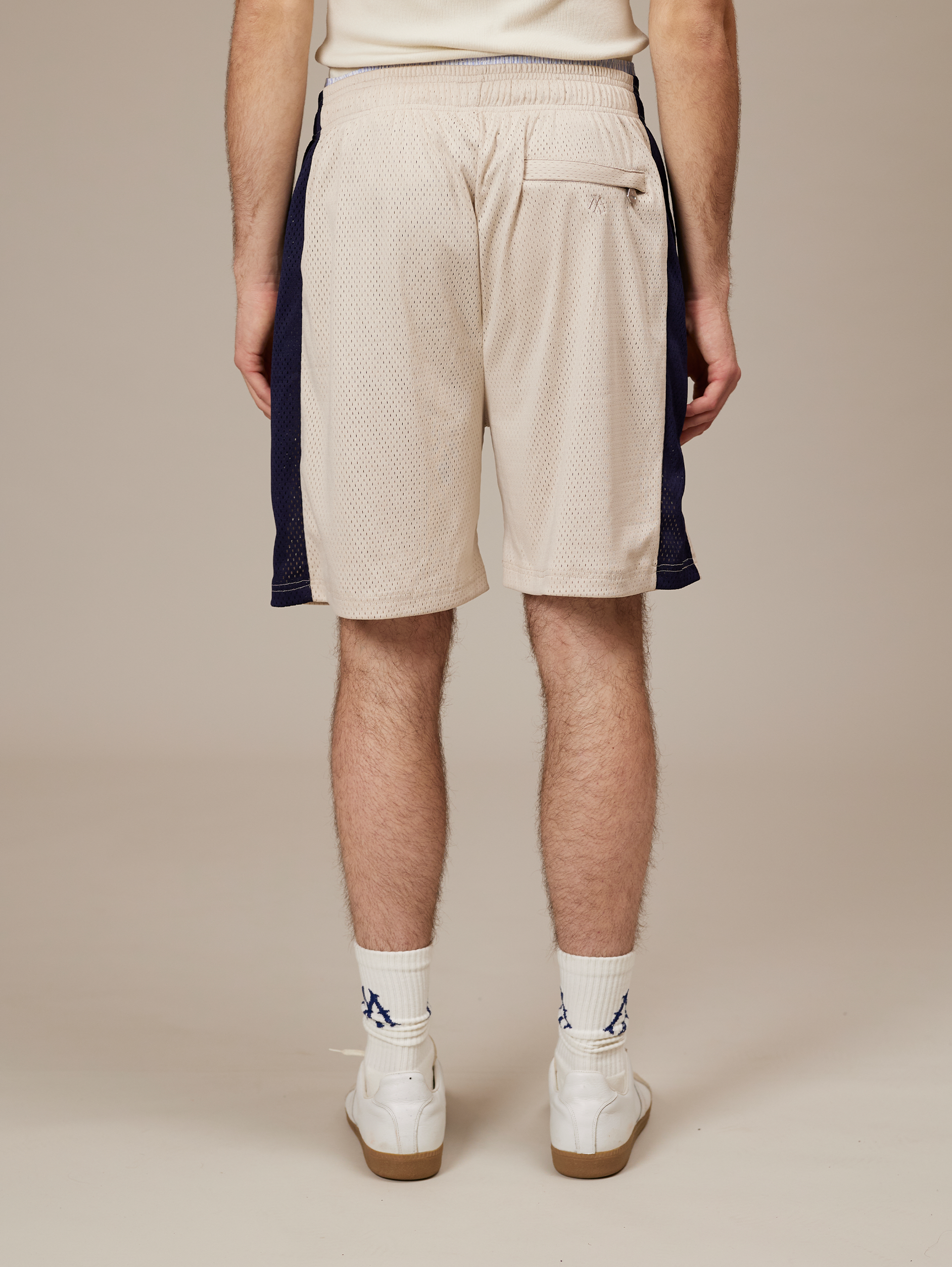 BEIGE MESH SHORTS WITH DARK BLUE STRIPE FOR LUXURY STREETWEAR