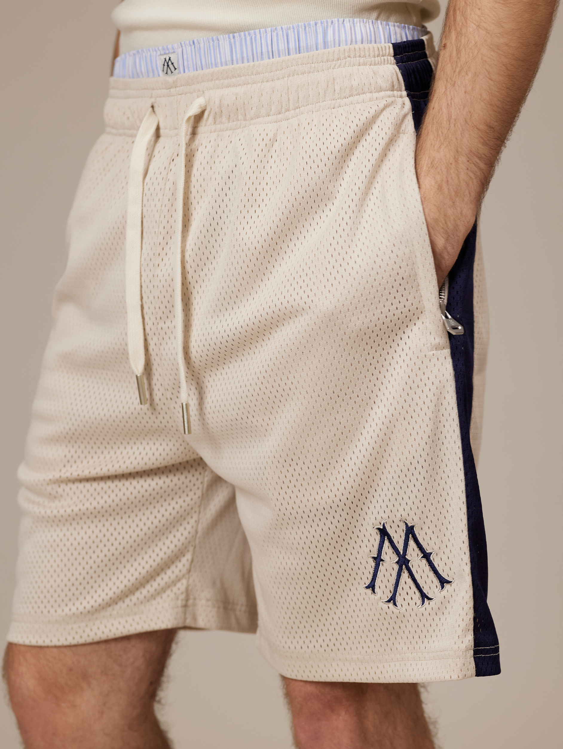 BEIGE MESH SHORTS WITH DARK BLUE STRIPE FOR LUXURY STREETWEAR
