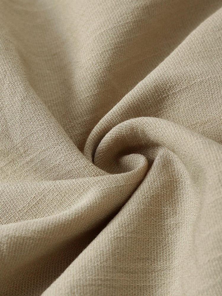 BEIGE SHORT-SLEEVED BUTTON-DOWN SHIRT VERSATILE HENLEY TEE