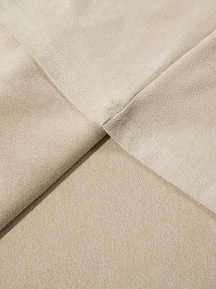 BEIGE SLEEVELESS T-SHIRT FOR SUEDE SUMMER SANDALS OUTFITS