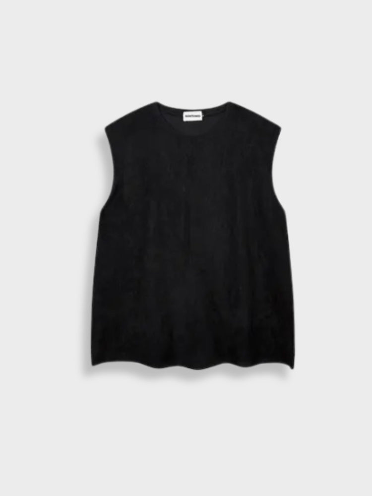 BEIGE SLEEVELESS T-SHIRT FOR SUEDE SUMMER SANDALS OUTFITS