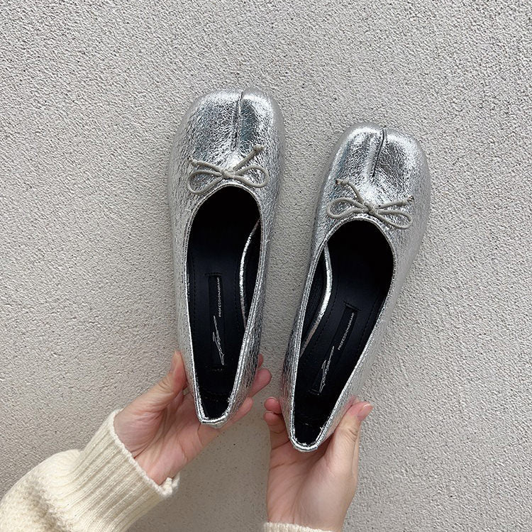 BEIGE SPLIT-TOE BALLET FLATS WITH BOW DETAIL WOMEN'S SHOES