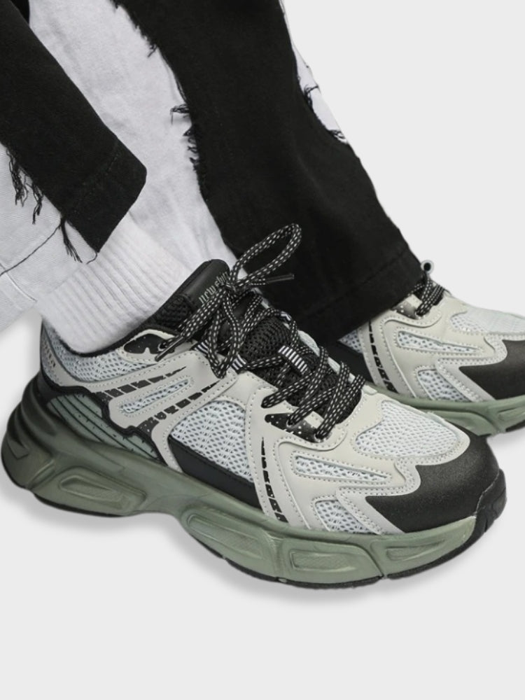 BLACK AND WHITE ATHLETIC SHOE FOOTWEAR