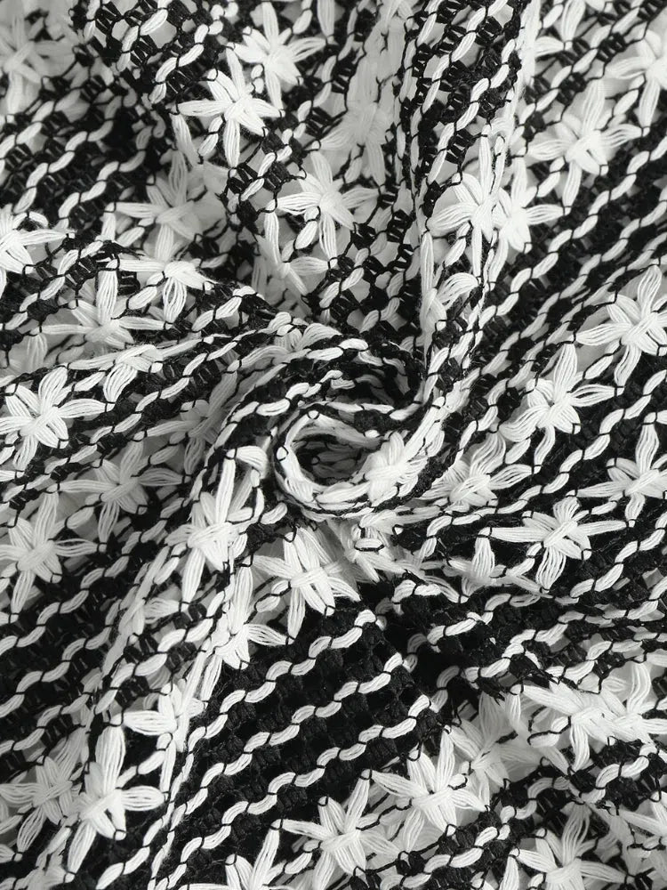 BLACK AND WHITE PATTERNED SHORT-SLEEVED SHIRT FOR MEN’S FASHION