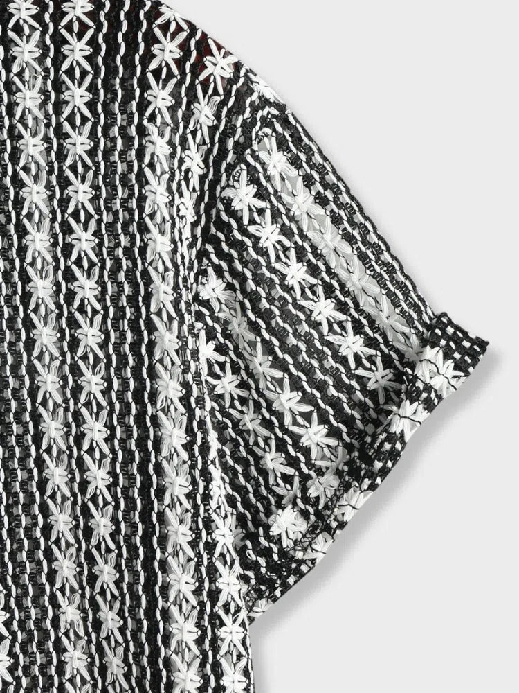 BLACK AND WHITE PATTERNED SHORT-SLEEVED SHIRT FOR MEN’S FASHION
