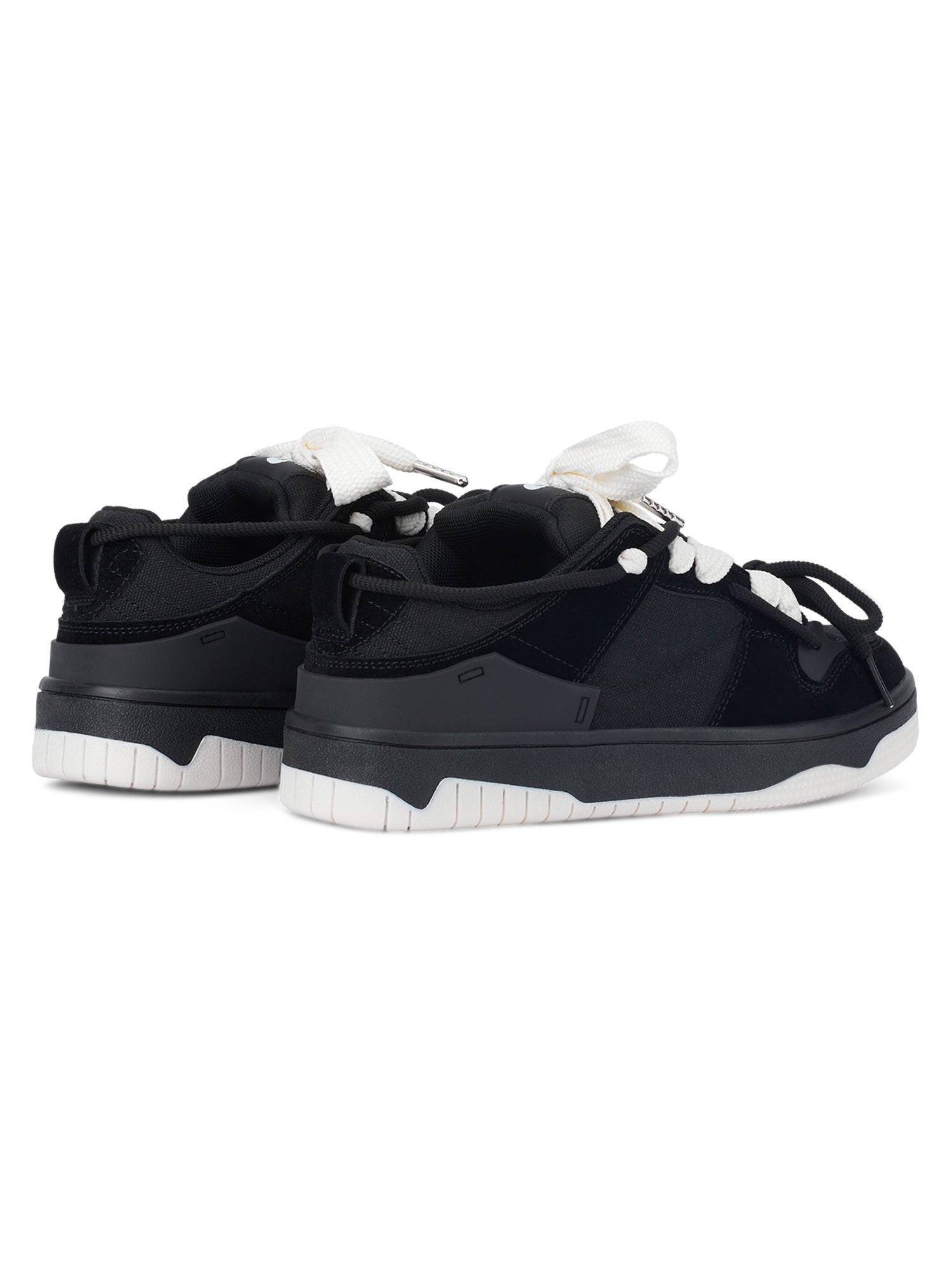 BLACK AND WHITE PLATFORM SNEAKERS CASUAL FOOTWEAR STYLISH DESIGN