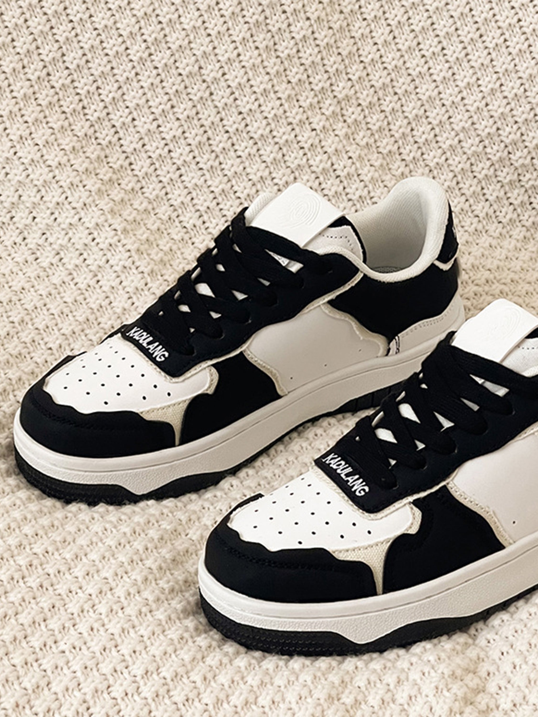 BLACK AND WHITE SNEAKERS ROUND TOE BOOTS