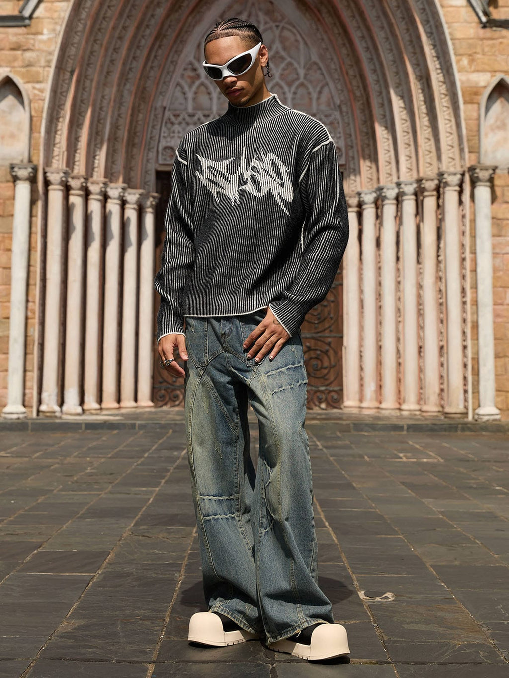 BLACK AND WHITE STRIPED SWEATER WITH GRAY PATTERN REVERSIBLE DOUBLE-SIDED