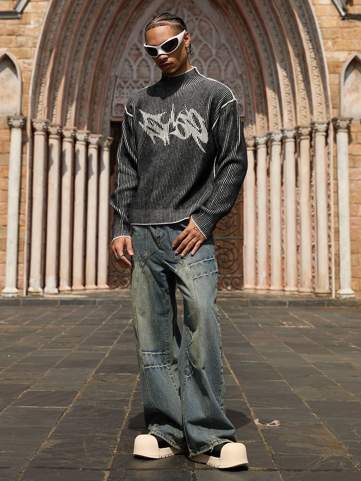 BLACK AND WHITE STRIPED SWEATER WITH GRAY PATTERN REVERSIBLE DOUBLE-SIDED