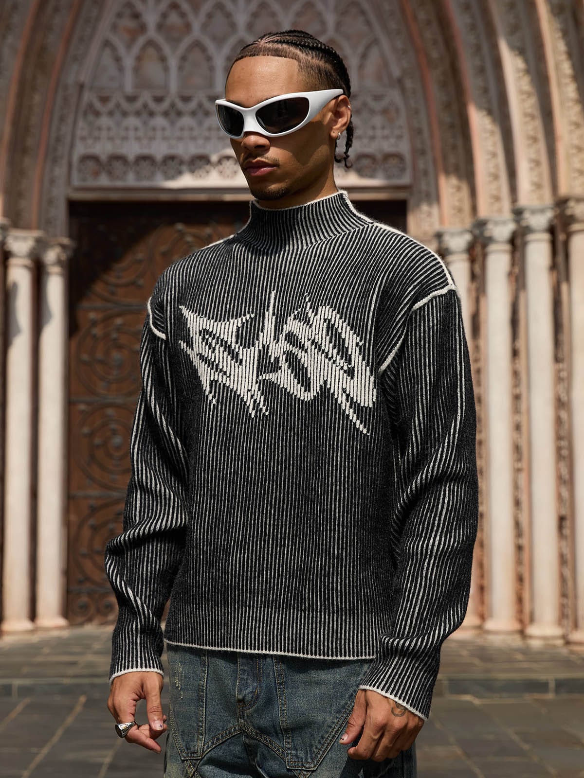 BLACK AND WHITE STRIPED SWEATER WITH GRAY PATTERN REVERSIBLE DOUBLE-SIDED