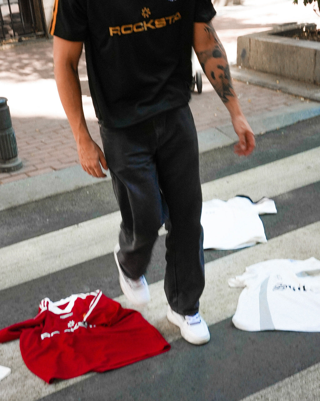 BLACK AND YELLOW SOCCER JERSEY TEAM SPIRIT APPAREL SPORTSWEAR