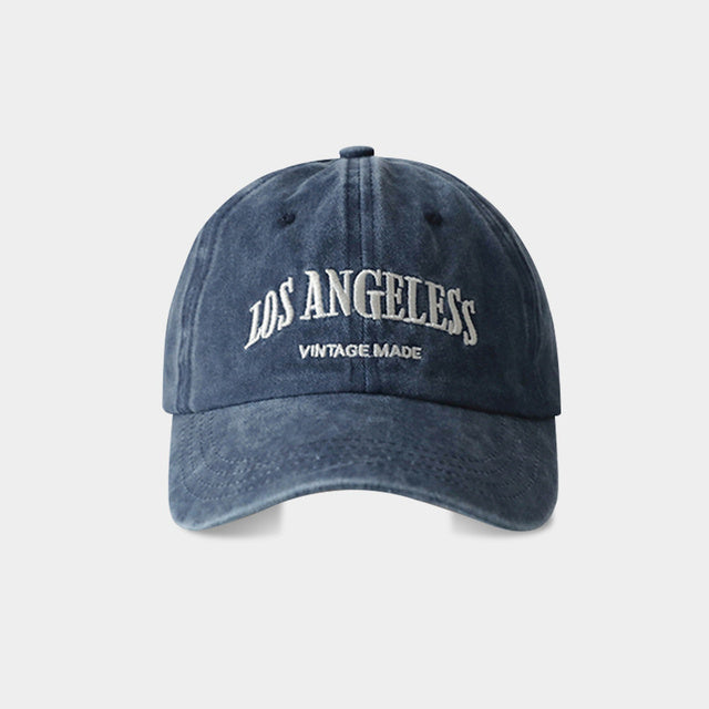 BLACK BASEBALL CAP FOR A TIMELESS WARDROBE STYLE