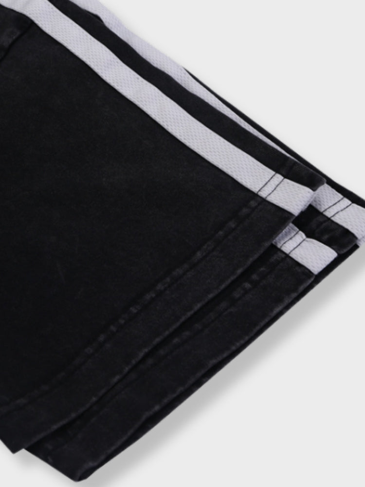 BLACK BAT-WING STRIPES T-SHIRT - TRENDY STREETWEAR ESSENTIAL