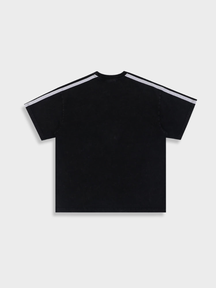 BLACK BAT-WING STRIPES T-SHIRT - TRENDY STREETWEAR ESSENTIAL