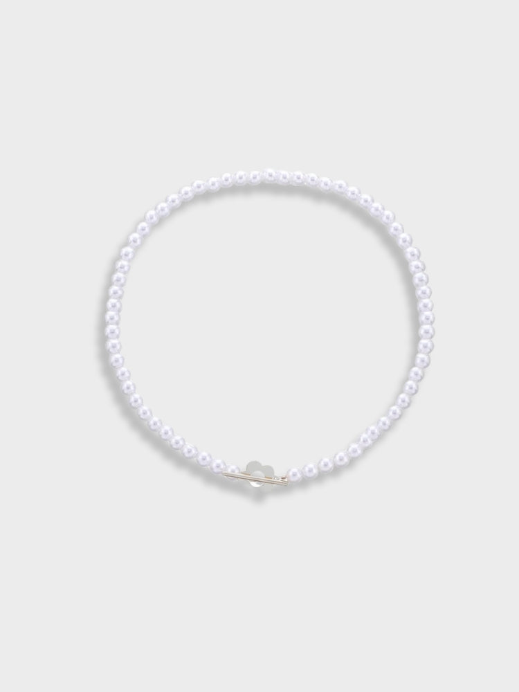 BLACK BEADED SILVER NECKLACE WITH DELICATE FLOWERS DESIGN