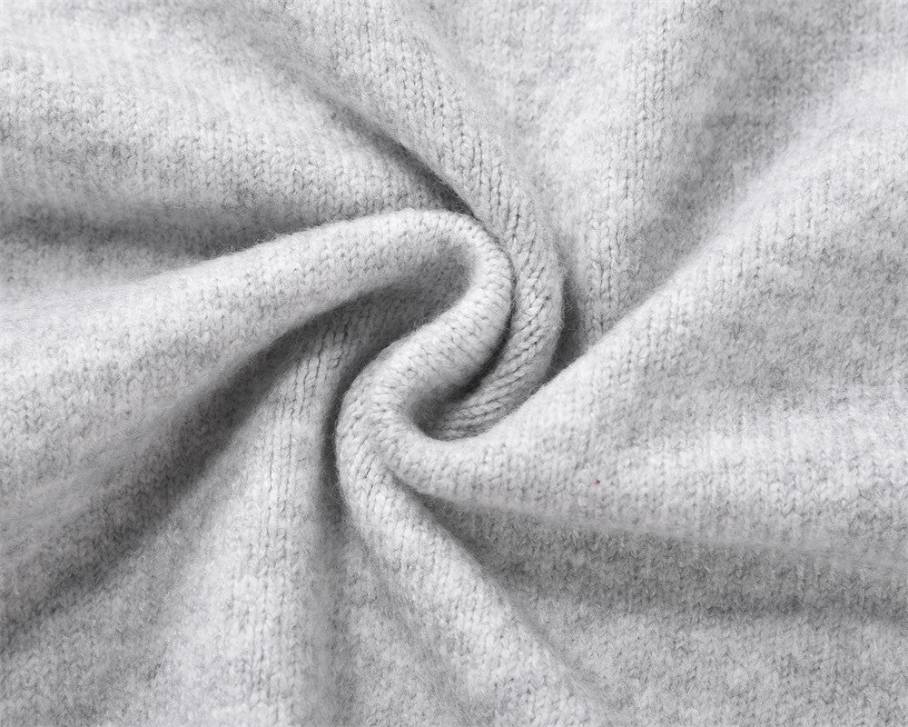 BLACK BREAK KNIT SWEATER WITH SMART BREAK TEXT