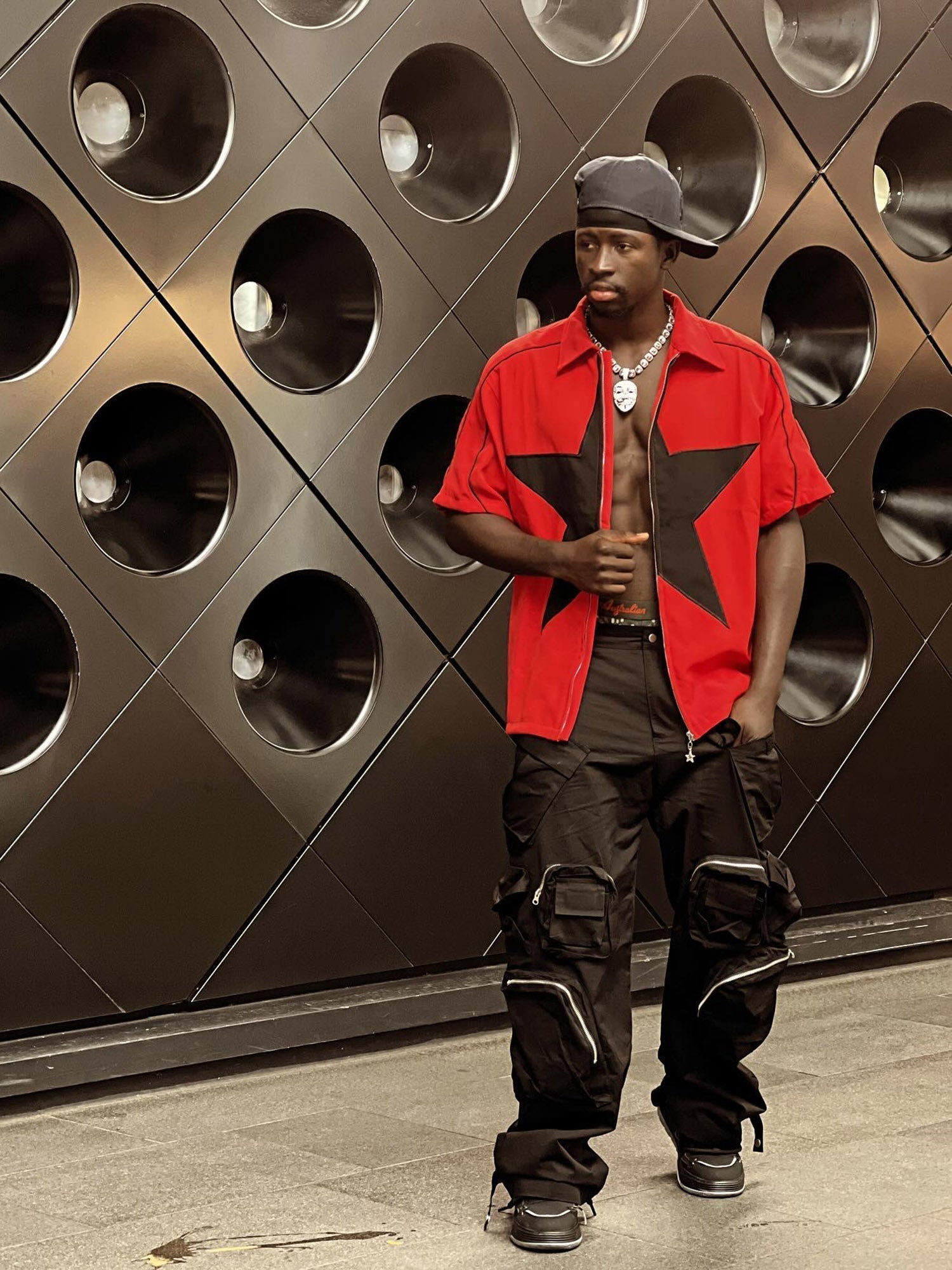 BLACK CARGO PANTS WITH MULTIPLE POCKETS WORKWEAR WIDE LEG DESIGN