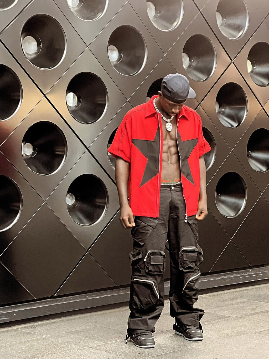 BLACK CARGO PANTS WITH MULTIPLE POCKETS WORKWEAR WIDE LEG DESIGN