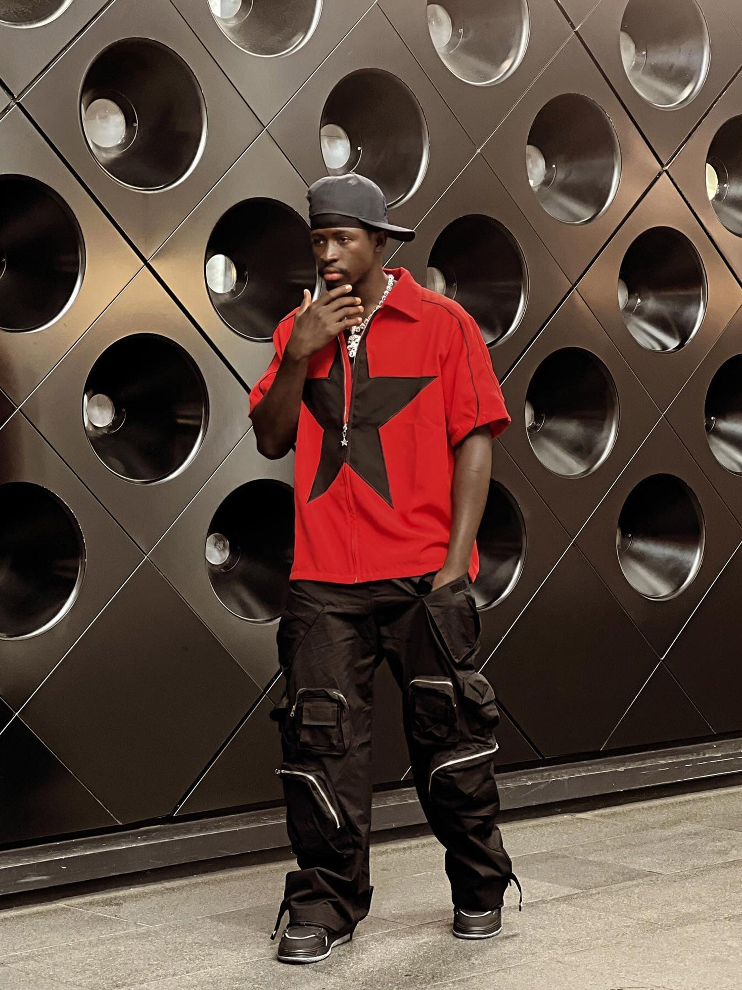 BLACK CARGO PANTS WITH MULTIPLE POCKETS WORKWEAR WIDE LEG DESIGN