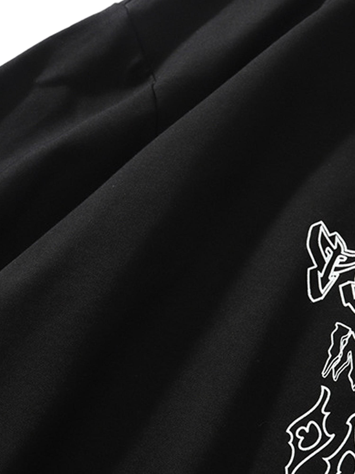 BLACK DISTRESSED SHORT SLEEVE T-SHIRT WITH ROUND COLLAR AND LOOSE FIT