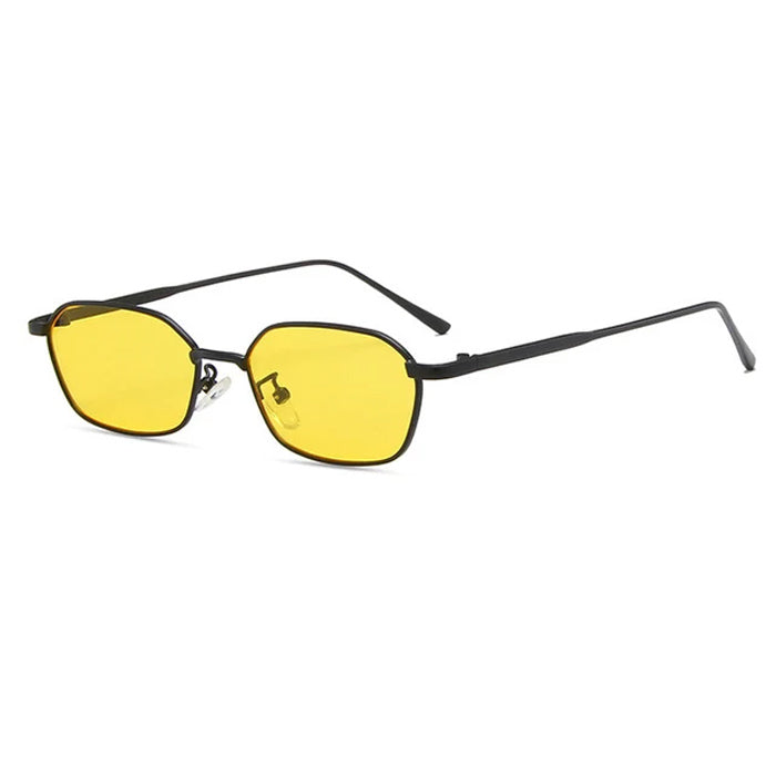 BLACK-FRAMED SUNGLASSES WITH DARK LENSES