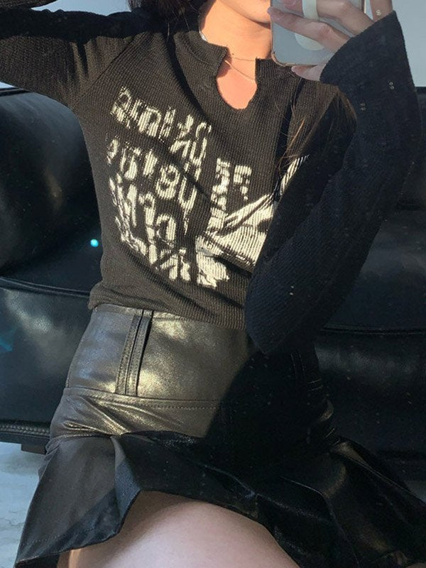 BLACK GRAPHIC LONG-SLEEVE CROP TOP SLIM FIT CREW