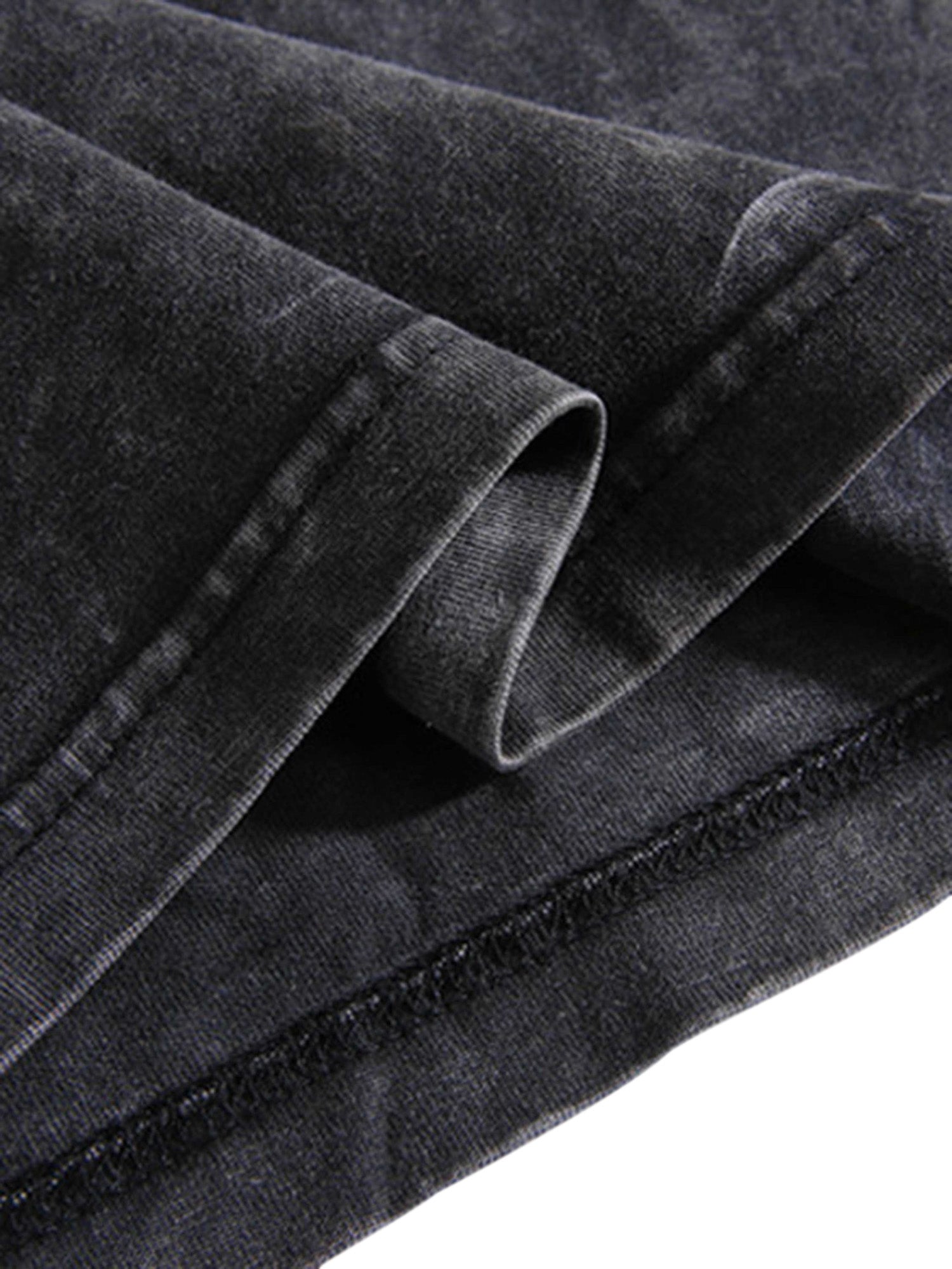 BLACK GRAPHIC T-SHIRT TRENDY CASUAL SHORT SLEEVE DESIGN