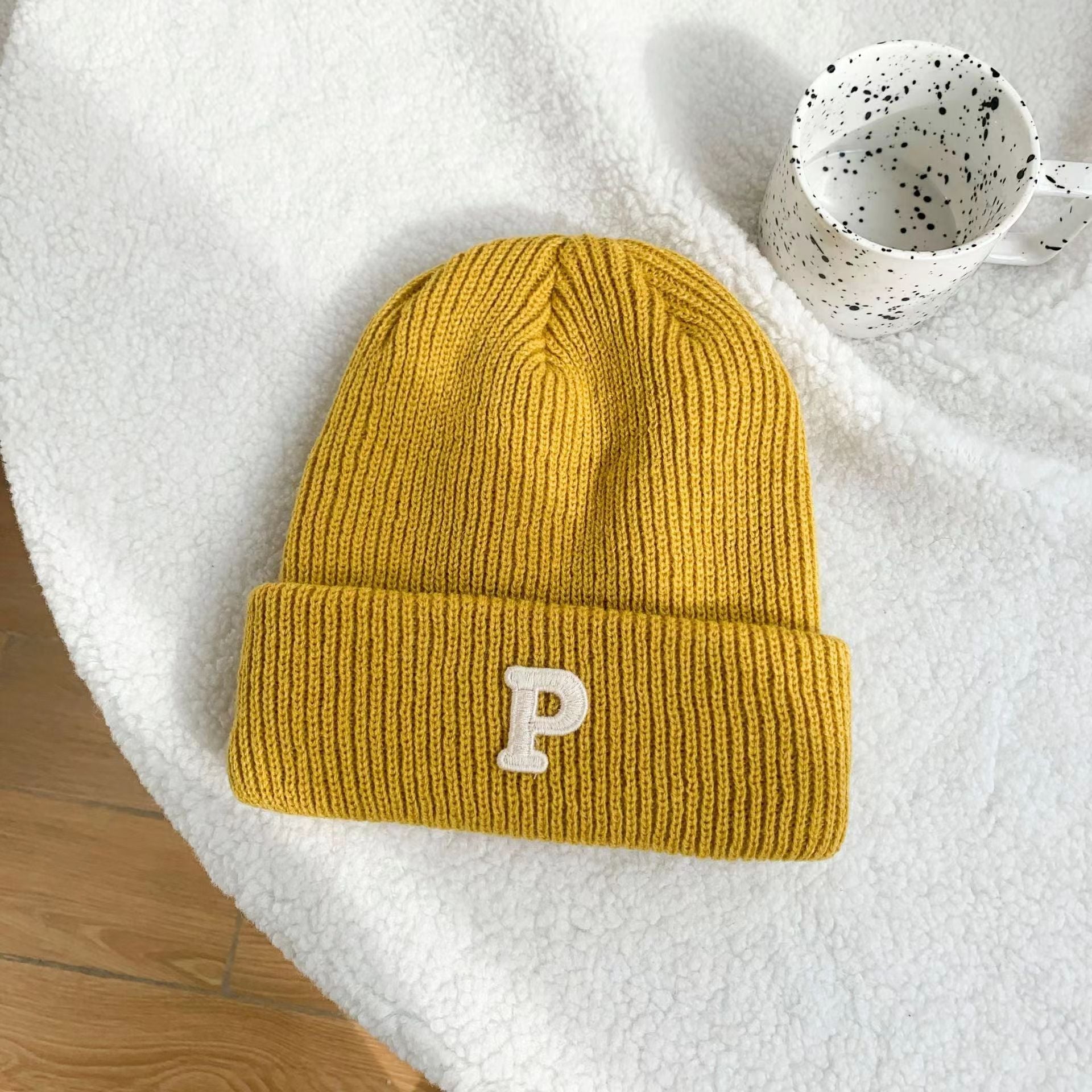 BLACK KNIT BEANIE HAT WITH LOGO EMBROIDERY