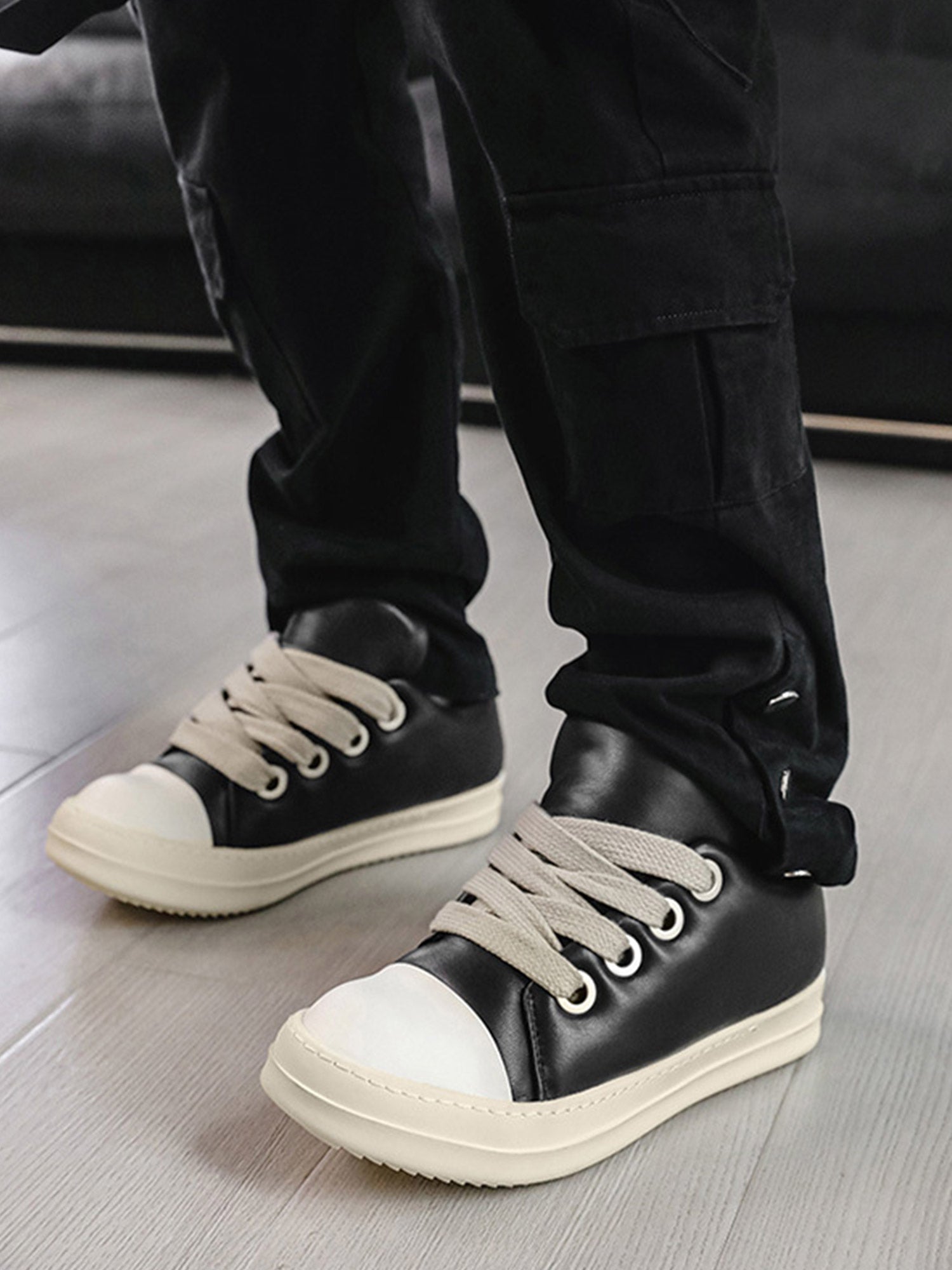 BLACK LEATHER SNEAKERS WITH RUBBER OUTSOLE AND ROUND TOE