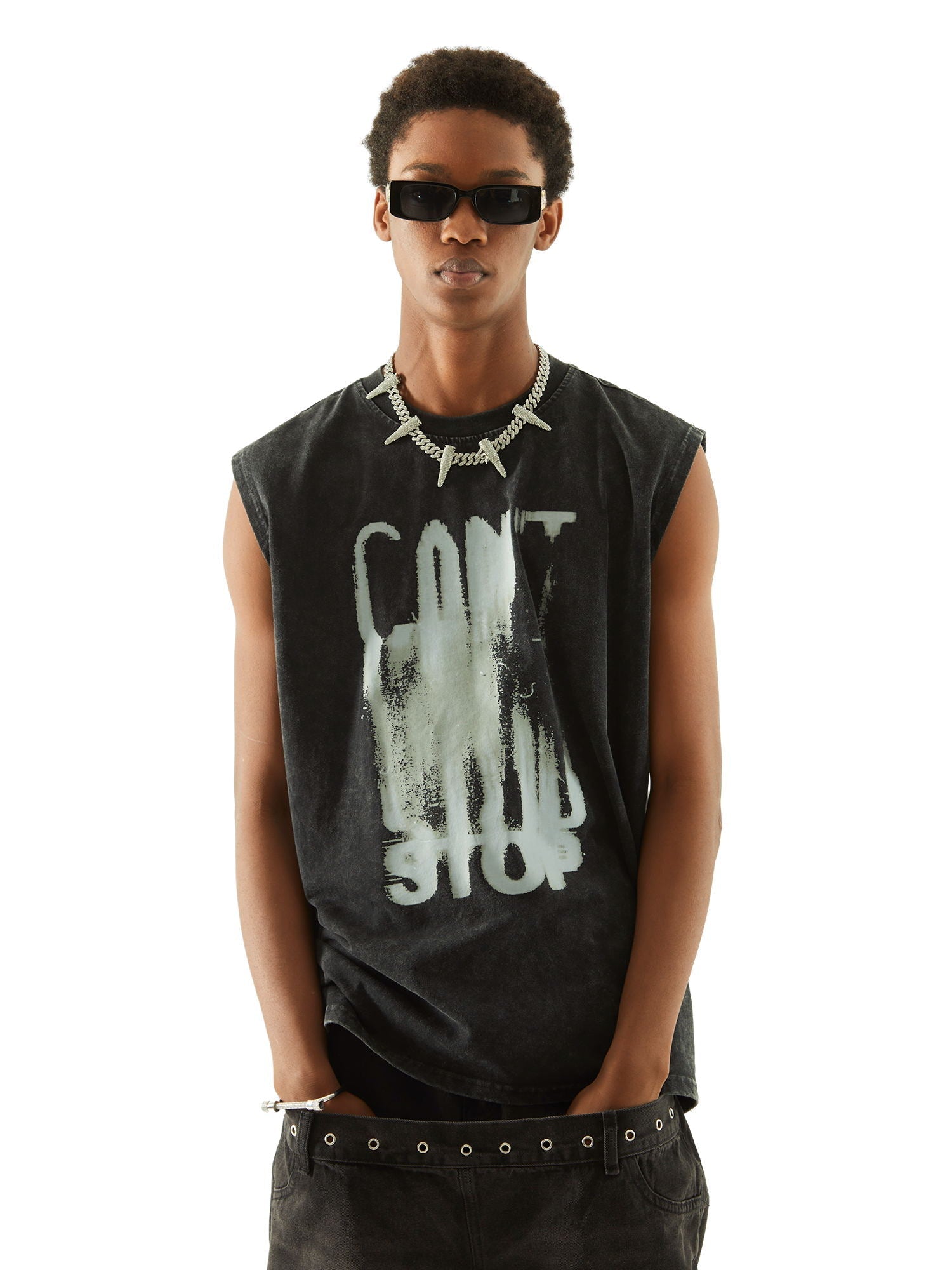 BLACK LOOSE FIT SLEEVELESS SHIRT WITH WHITE GRAPHIC DESIGN