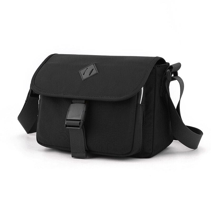 BLACK MESSENGER BAG