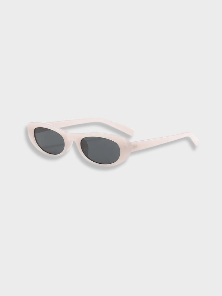 BLACK OVAL SUNGLASSES WITH UV PROTECTION FROM HARMFUL RAYS