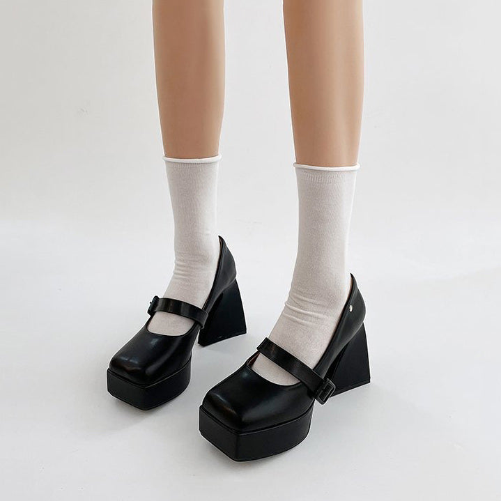 BLACK PLATFORM MARY JANE SHOE WITH VEGAN LEATHER