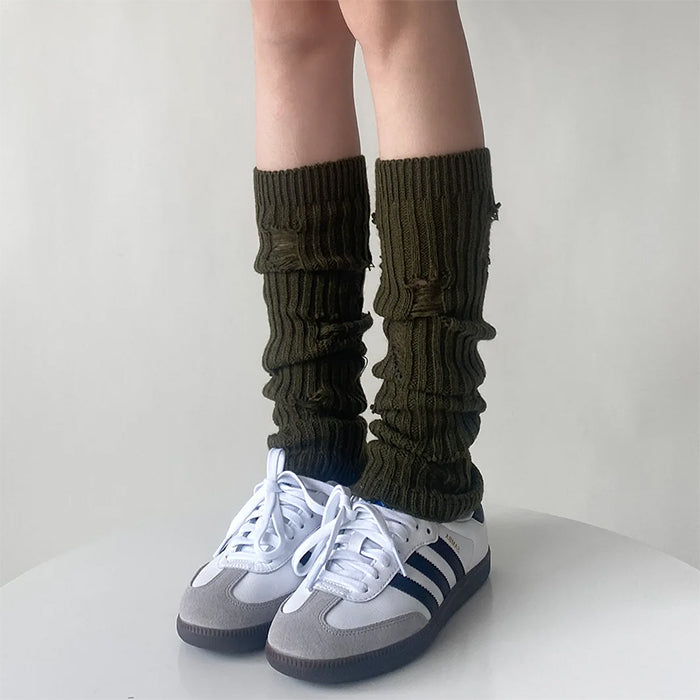 BLACK PLATFORM SHOE WITH GRAY KNIT LEG WARMER FOR FASHION STATEMENT