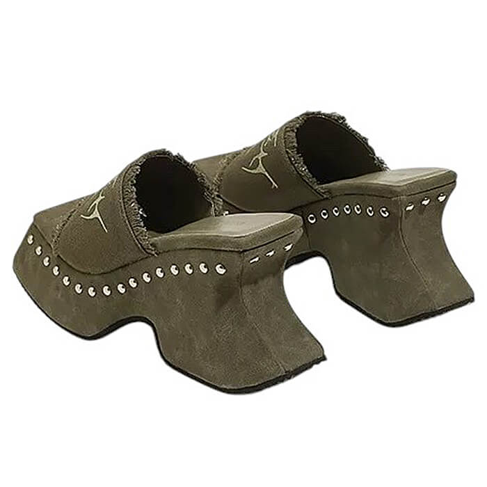 BLACK PLATFORM SLIDE SANDALS WITH SILVER STUDS FOR WOMEN