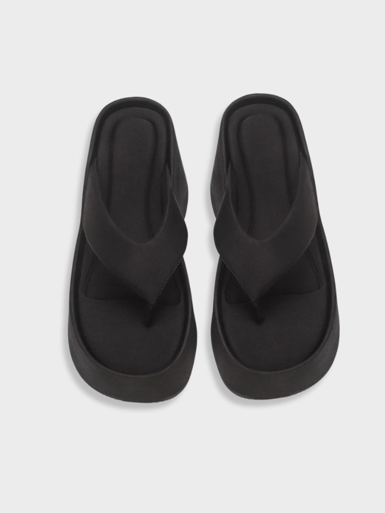BLACK PLATFORM WEDGE FLIP-FLOP WITH CAOUTCHOUC AVEC TALON