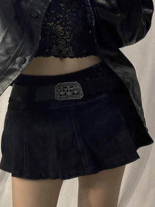 BLACK PLEATED MINI SKIRT WITH SKULL BELT - JET BLACK DENIM STYLE