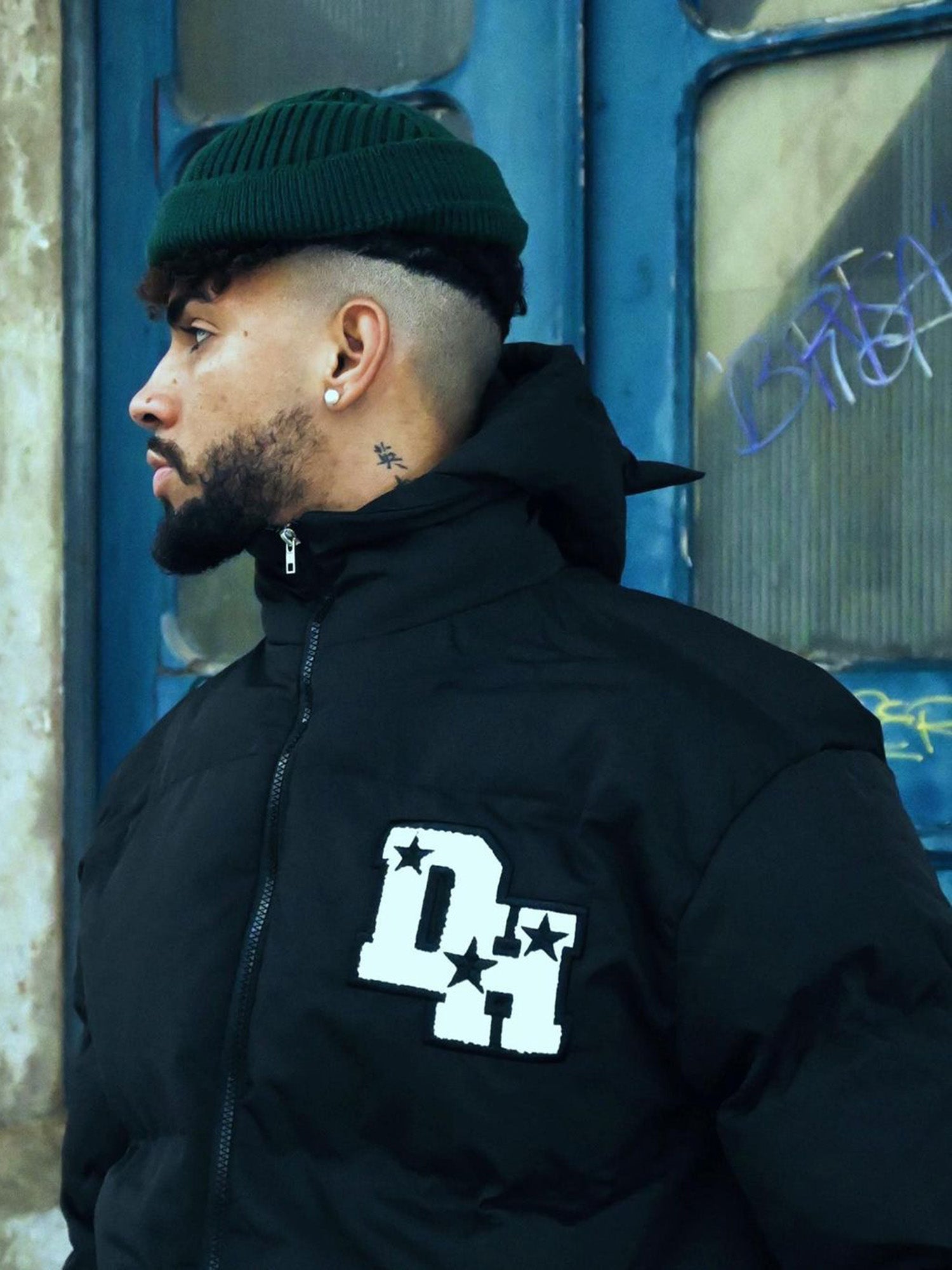 BLACK PUFFER JACKET WITH WHITE LOGO - TRENDY CASUAL OUTERWEAR