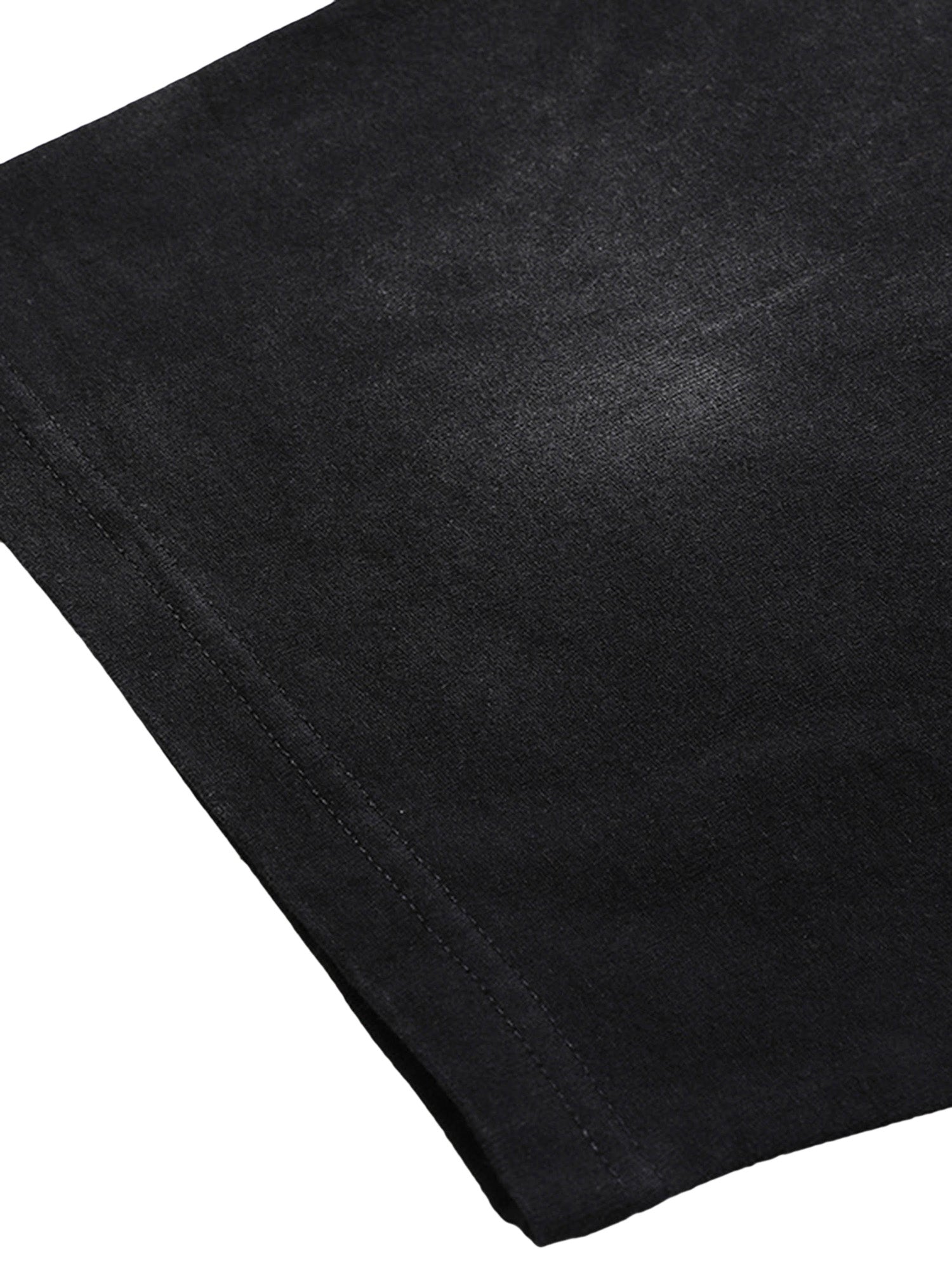 BLACK SHORT SLEEVE T-SHIRT WITH GUN GRAPHIC - TRENDY CASUAL SHORT